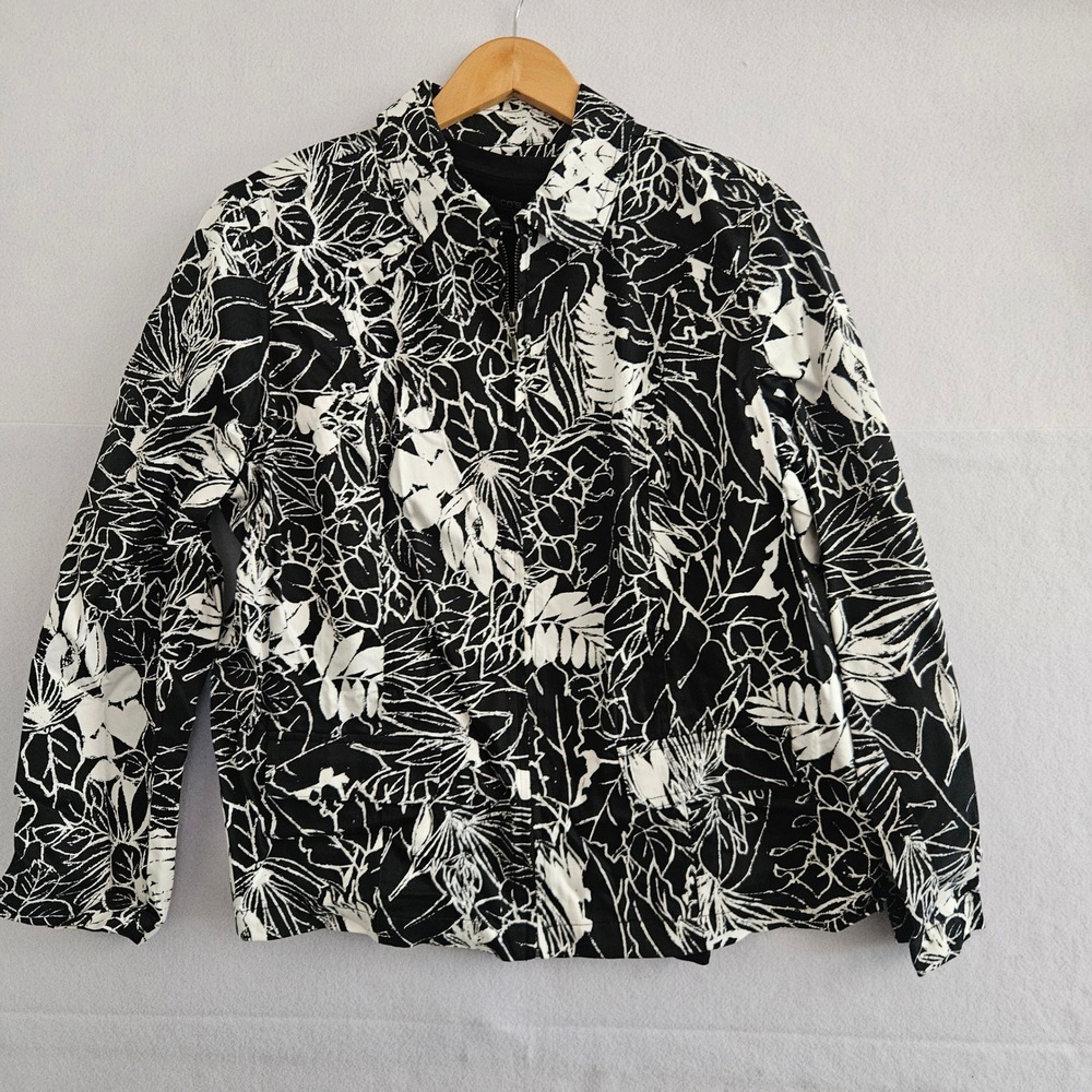 Chico's 2 Piece Set Black White‎ Botanical Leaf Zip Jacket with Tee Size 2 Large